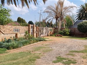 6 Bedroom Property for Sale in Stilfontein North West